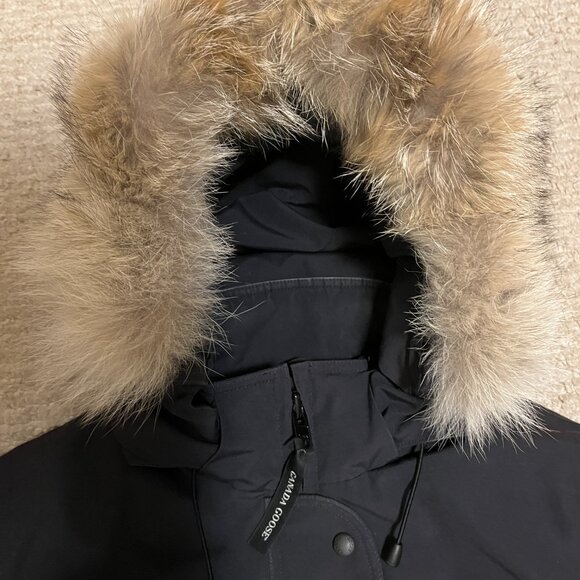 Women's Authentic Canada Goose Trillium Parka Size L in Marine Blue - Picture 3 of 7